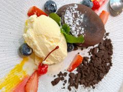 熔岩巧克力蛋糕-HuaTa 花榻·花忆西葡餐厅(虹桥南丰城店)