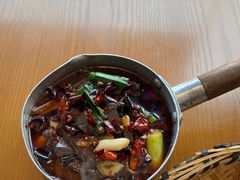 -包整·丝娃娃(一览甲秀楼风景店)