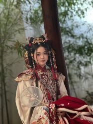 -一揽芳华汉服旗袍体验馆(拙政园店)