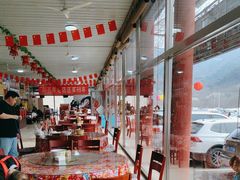 -何适山庄·团餐住宿(水长城P2停车场店)