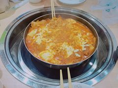 -三清洞摩西韩式年糕火锅(威高广场店)