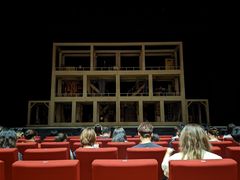 -交通银行前滩31演艺中心