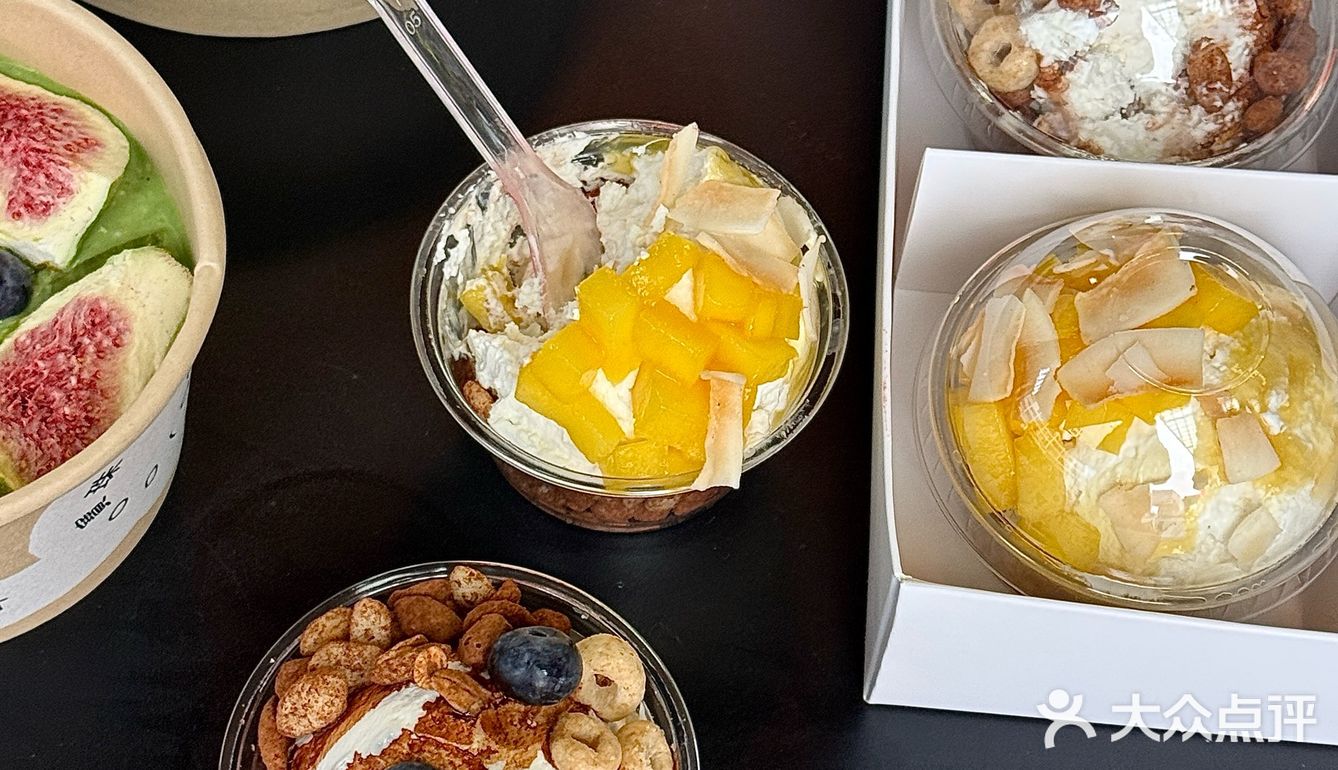 免费领到了干噎酸奶礼盒‼‼‼
