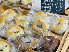 -yeast面包店