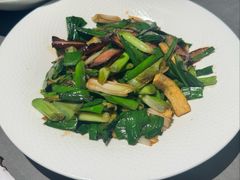 青蒜炒酱肉-小绍兴家宴·百年绍兴菜(鲁迅路店)