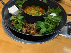 -苗阿哥酸汤牛肉火锅(体育场店)