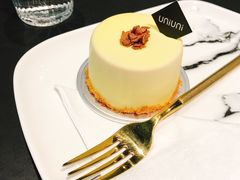 -UNI UNI(环亚凯瑟琳店)