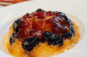 Glazed Pork with Red Dates