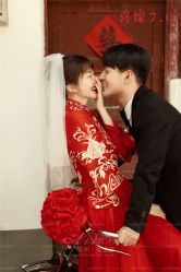 -易摄影婚纱摄影工作室
