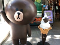 -LINE FRIENDS Garosu-gil Flagship Store