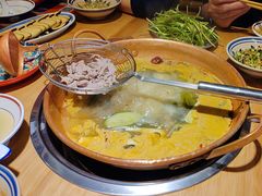 -洱火云南酸菜牛肉火锅(石景山当代商城店)