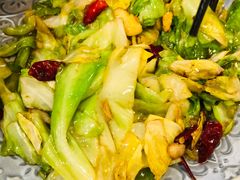 手撕包心菜-十面欢腾·海鲜面·台式Bistro(长乐路店)