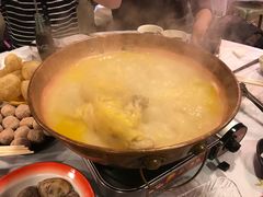 -鲜入围煮花胶鸡海鲜火锅