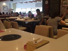 大堂-泉福居酱骨头自助广场(南大街商业步行街店)