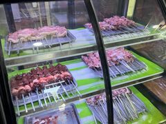 -烤肉小伙烤肉店