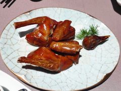 脆皮乳鸽-新荣记(BFC外滩金融中心店)
