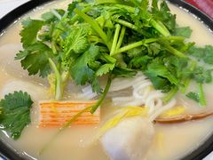 浓汤鱼汁小锅米线-肥汁米蘭香港米线(长宁来福士店)