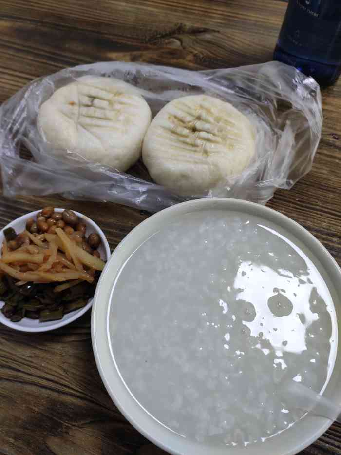 李记包子铺-"之前买过一次胡萝卜包子,感觉不错,这次专.