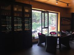 靠窗位-Local泰莲庭(虹鳟鱼店)