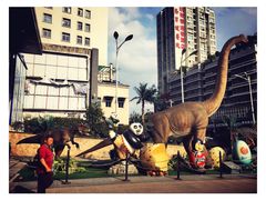 -鸿通城购物中心