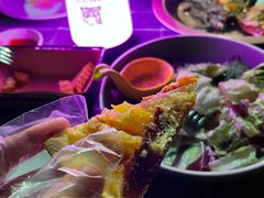 烤牛肉薄脆披萨-玫瑰园餐厅