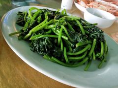 炒番薯叶-隔田烧鸡