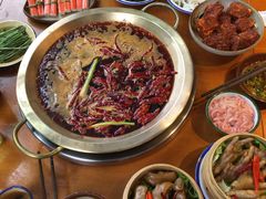 -王婆乔鲜鱼自助火锅(蜀汉路店)