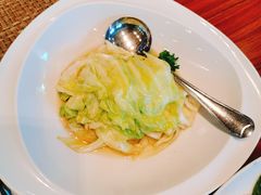 -Chom Cafe and Restaurant