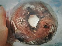 巧克力奶油圈-Juicy Bakery(大学路店)