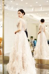 点击看大图 -拉瑞娜LaReine婚纱礼服高级定制