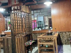 大堂-果松木炭酸菜铜火锅·外婆参鸡汤