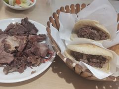 -闫家驴肉老店(华电一校店)