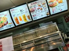 -肯德基(珠峰店)