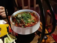 -三人行骨头王火锅(长寿店)