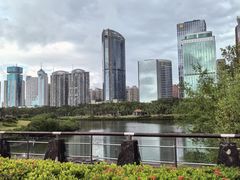 -万绿园