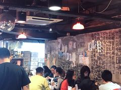 大堂-鲜入围煮花胶鸡海鲜火锅
