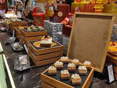 -广州万富希尔顿酒店·感趣自助餐厅·金秋蟹宴生蚝海鲜刺身烧烤