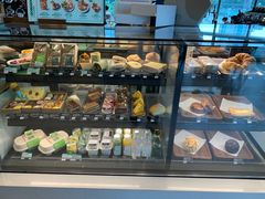 面包甜点陈列柜-星巴克臻选(深圳龙岗万科店)