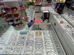 -三叶眼镜城(八佰伴店)