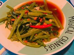 -Thiw Soen Seafood Restaurant