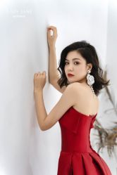-Lady  Jane高端婚纱礼服馆