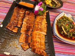 -香巴拉云南餐厅(华莱坞店)