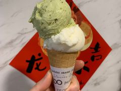 米饭拼开心果雪糕-MADO冰淇淋咖啡馆(淘金店)