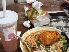 -吉庆桂林米粉·柳州螺蛳粉(港汇广场店)