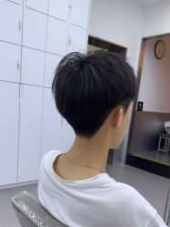 -首脑美发沙龙