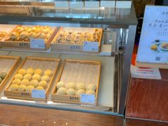 面包甜点陈列柜-南宋胡记(杭州体育场路店)