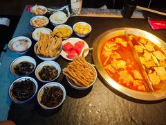 -九鼎轩脆毛肚火锅(南京东路店)
