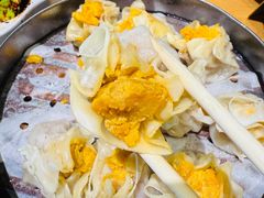 蛋黄鲜肉烧麦-真真鲜馄饨店(启蒙路店)