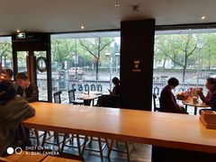 -星巴克(宁波东门银泰店)