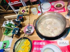 -椰夫人·养生椰子鸡(金沙洲永旺店)